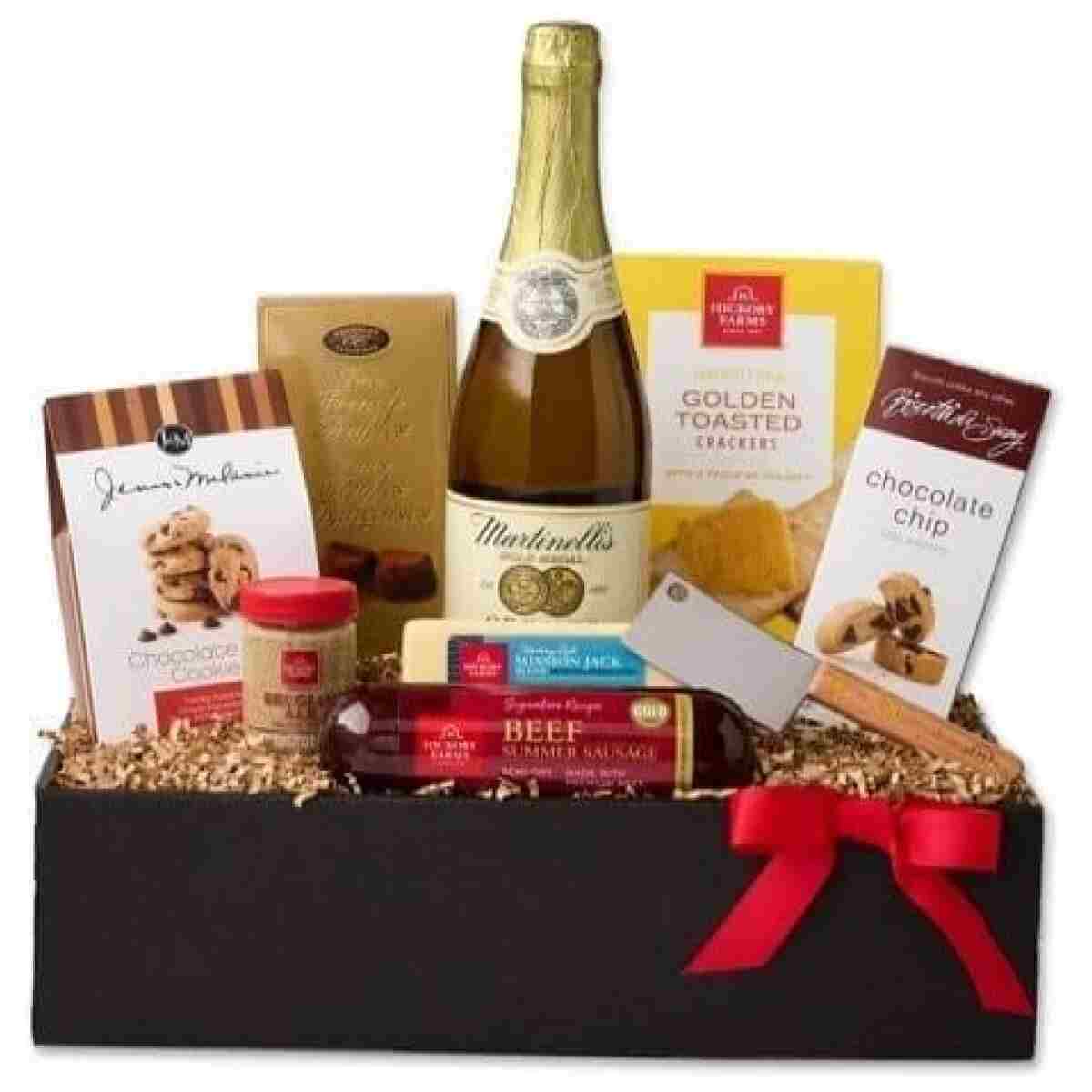 California Delicious Golden State Gourmet Foods Gift Basket, 8 pound