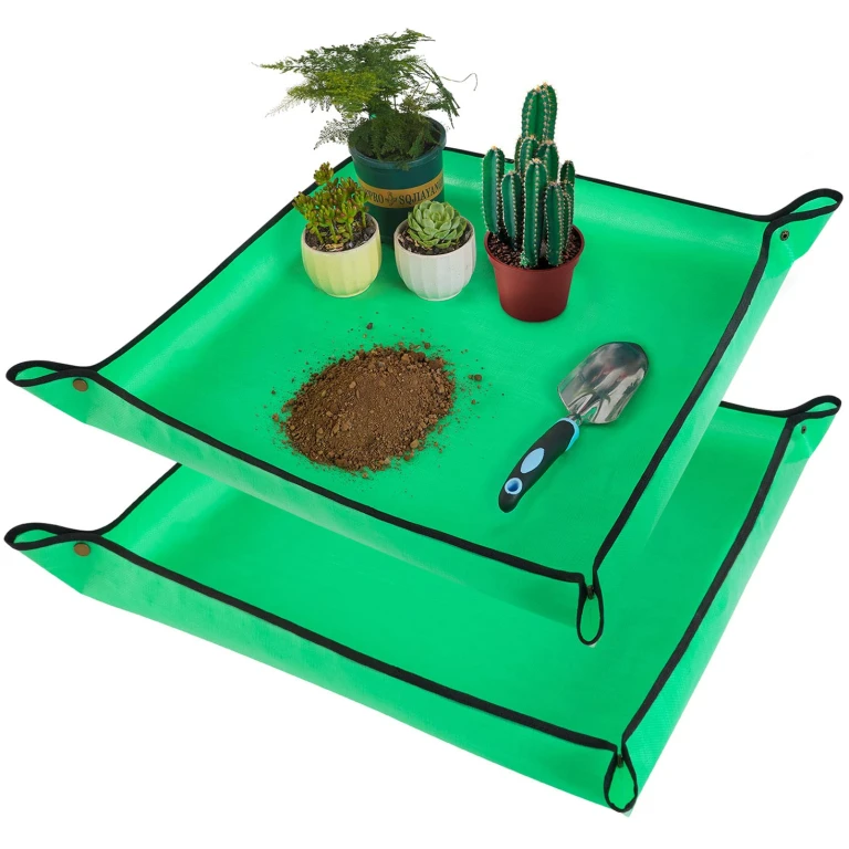 2 PCS 27 "x 27" Repotting Mat for Indoor Plant Transplanting and Mess Control Thickened Waterproof Potting Tray Foldable Succulent Potting Mat Portable Gardening Mat Green