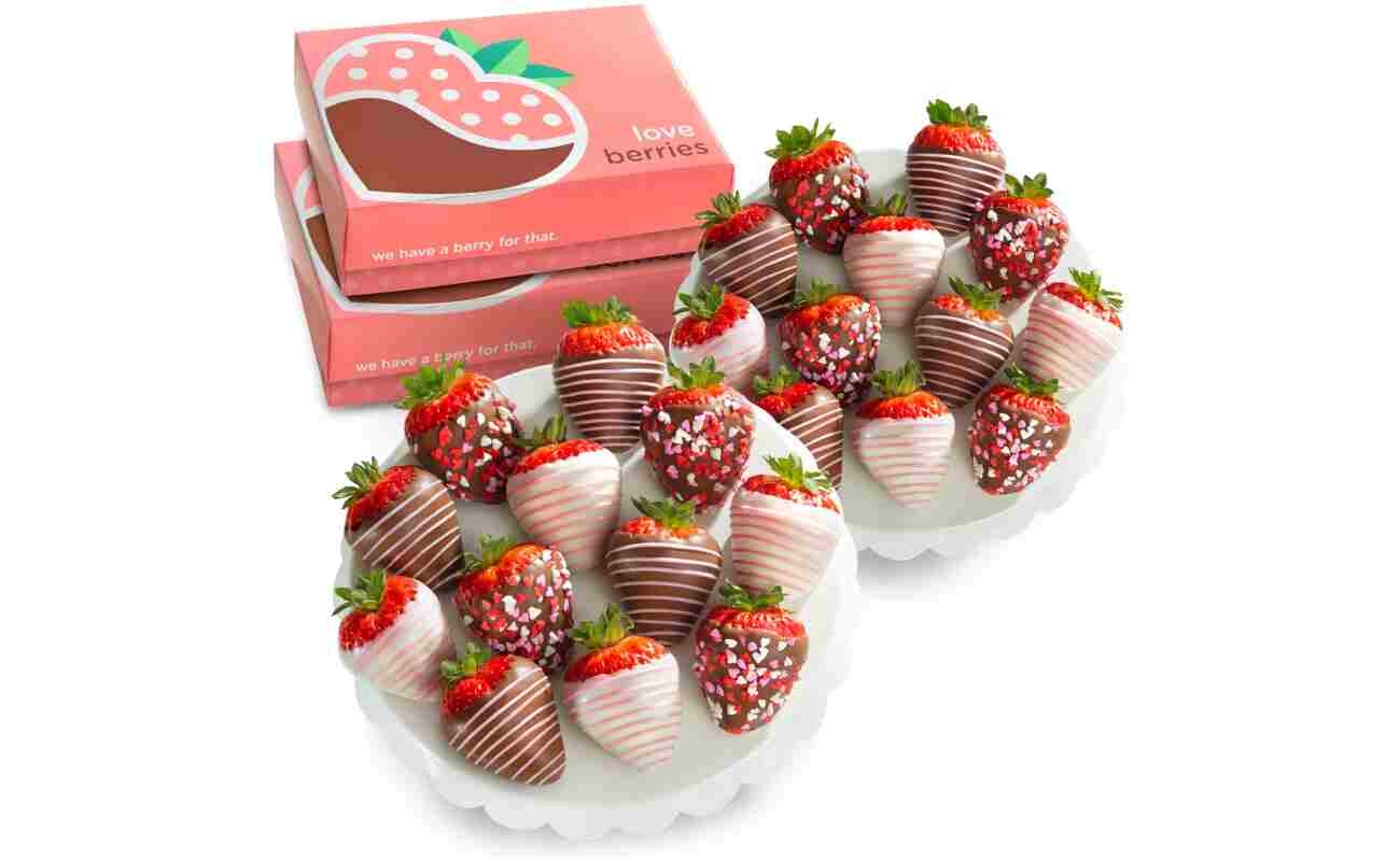 A Gift Inside 24 Love Berries Chocolatey Covered Strawberries, Strawberry, 1 Count
