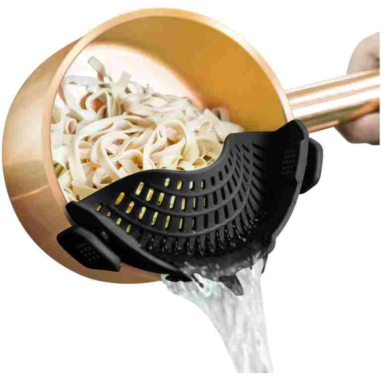 AUOON Clip On Strainer Silicone for All Pots and Pans, Pasta Strainer Clip on Food Strainer for Meat Vegetables Fruit Silicone Kitchen Colander