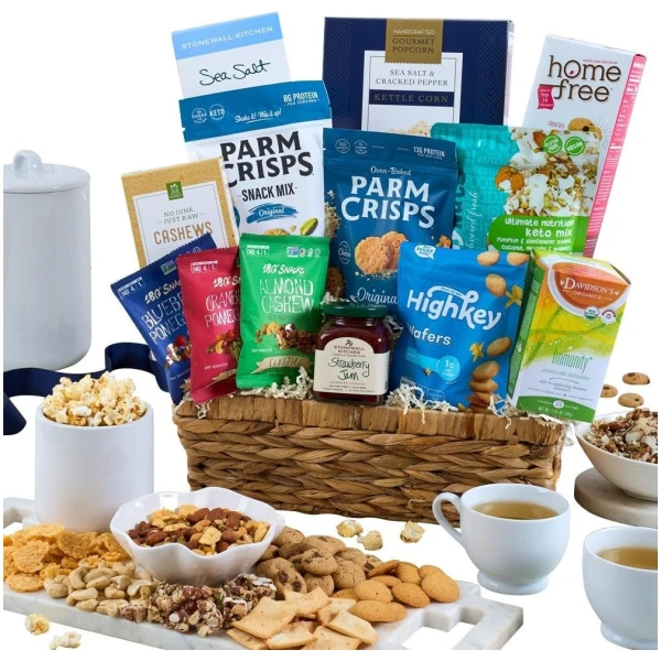 Healthy Food Gift Basket Deluxe by GourmetGiftBaskets.com