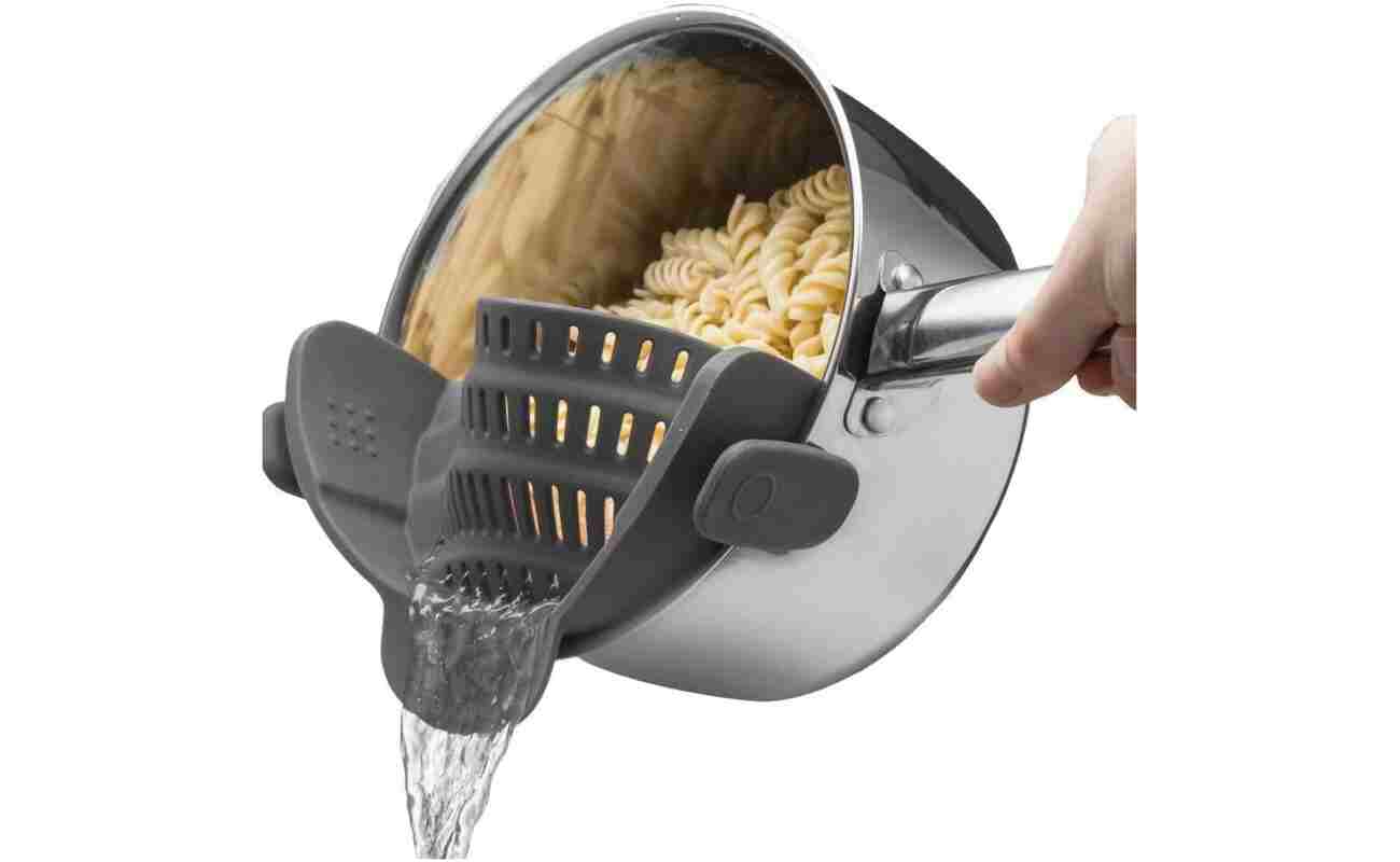 Kitchen Gizmo Snap N' Strain - Silicone Pasta Strainer Clip-On for Pots and Pans - Heat Resistant Colander for Vegetables and Noodles - Kitchen Gadgets for Cooking -...