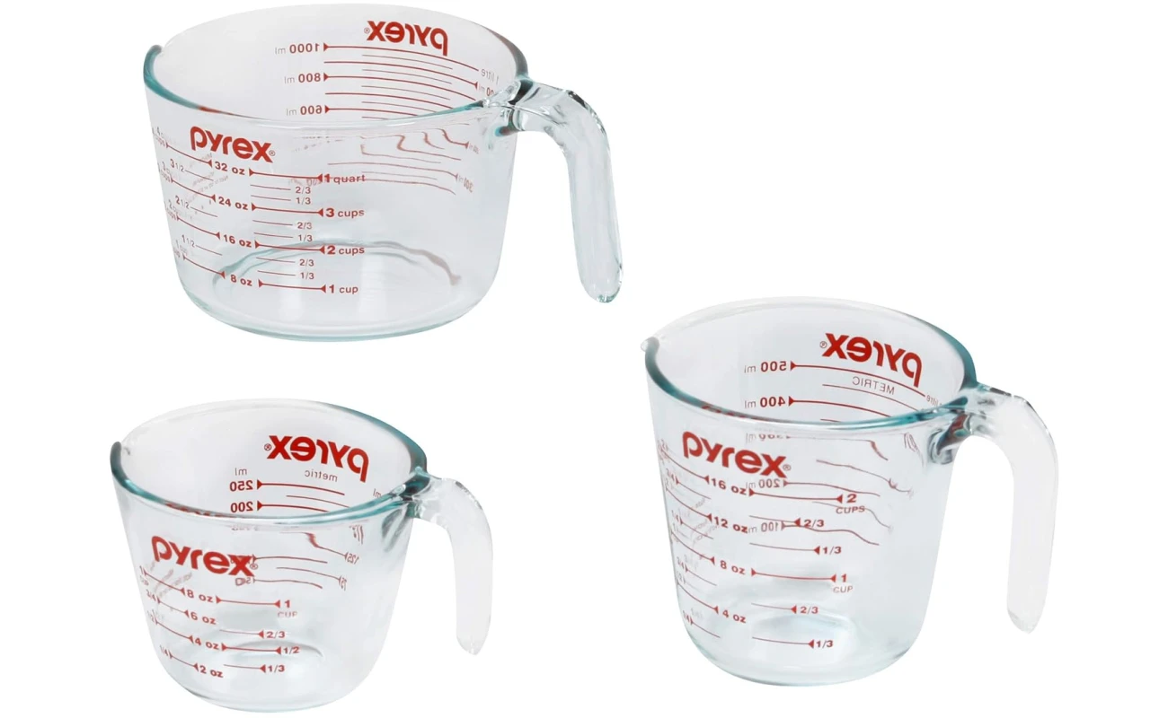 Pyrex Essentials (3-Pack) Glass Measuring Cups Set, (1, 2 & 4 Cup) Measuring Cups For Prepping, Baking and Cooking, Preheated Oven, Dishwasher, Freezer, and Microwave Safe