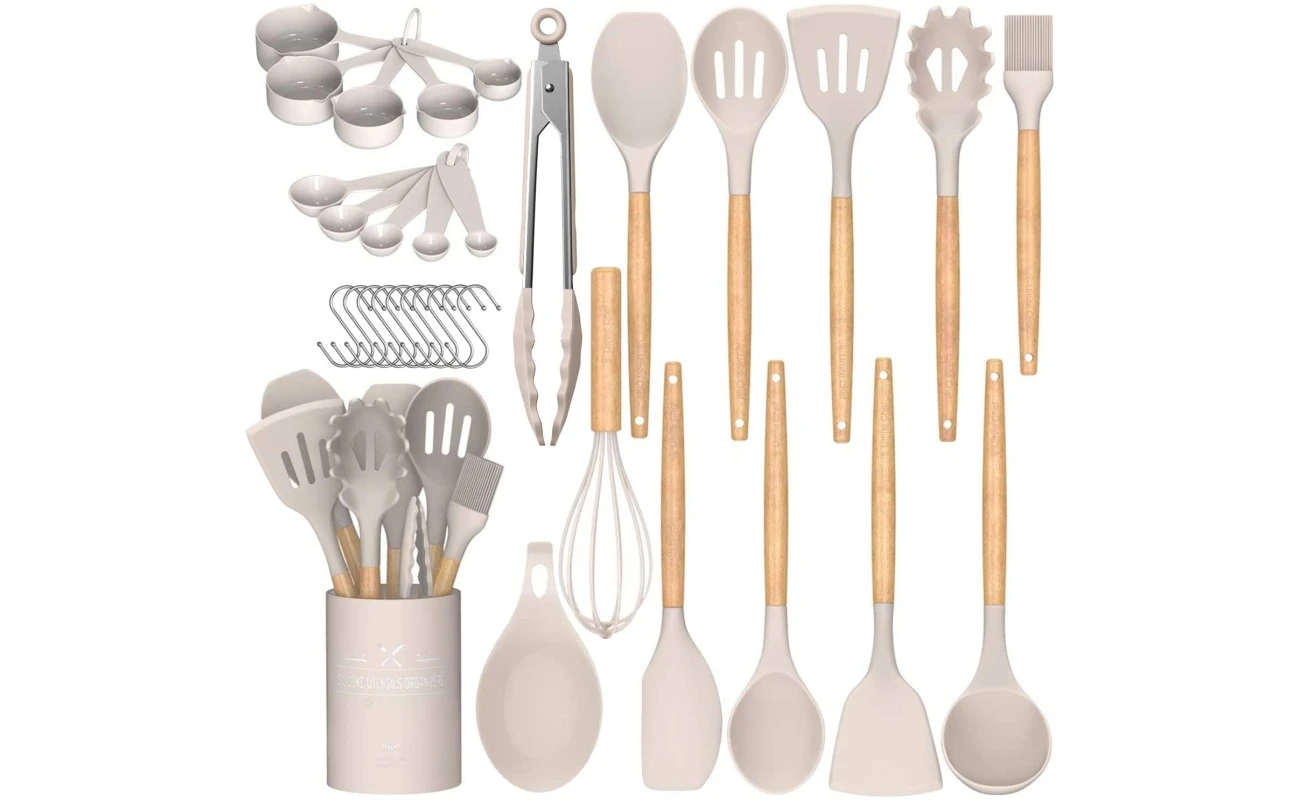 Umite Chef Kitchen Cooking Utensils Set, 33 pcs Non-Stick Silicone Cooking Kitchen Utensils Spatula Set with Holder, Wooden Handle Silicone Kitchen Gadgets Utensil Set (Khaki)