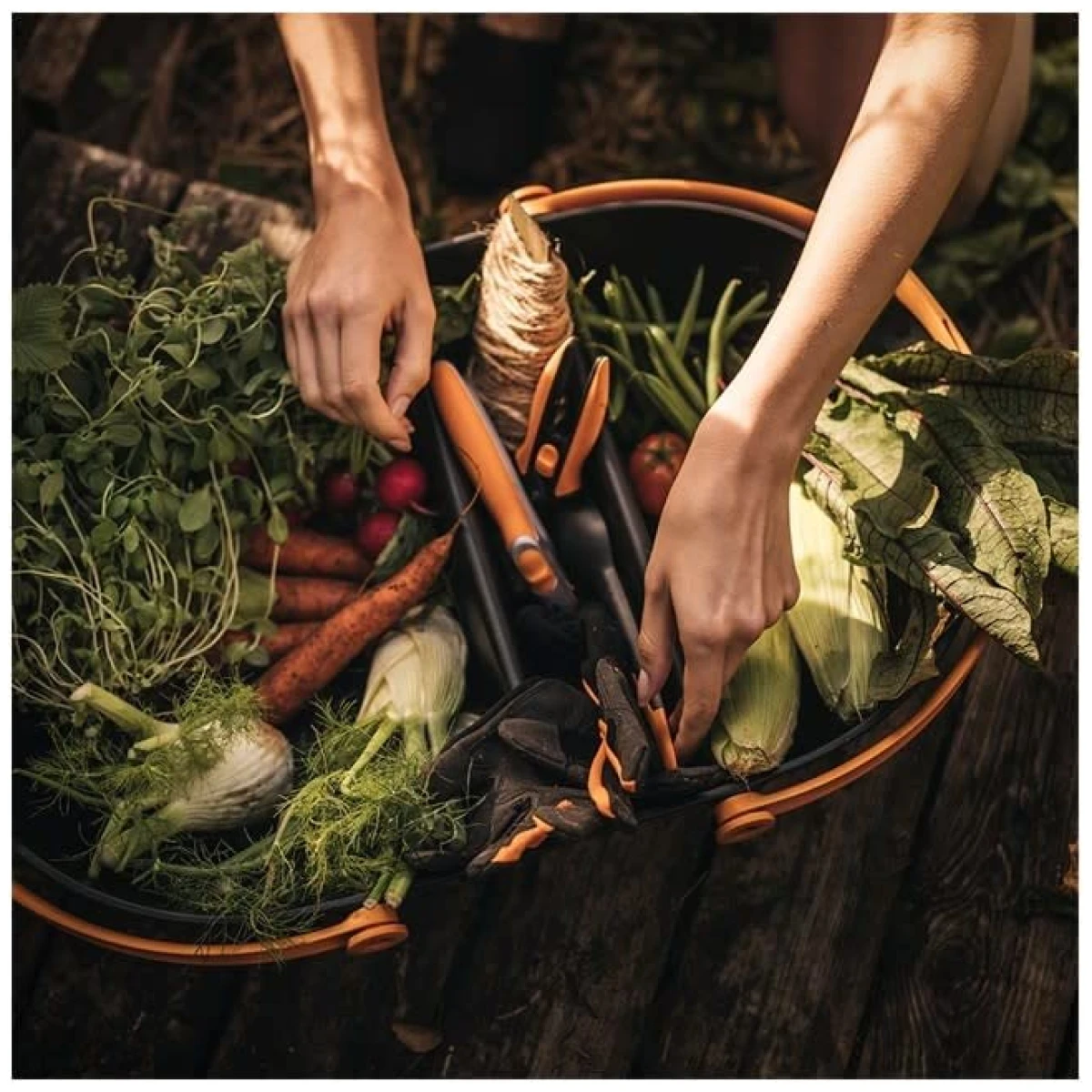 Fiskars Garden Harvest Basket - Container for Gardening and Harvesting with Tool Caddy - Harvesting Basket Doubles as a Collander for Vegetables and Fruits - Garden Accessories