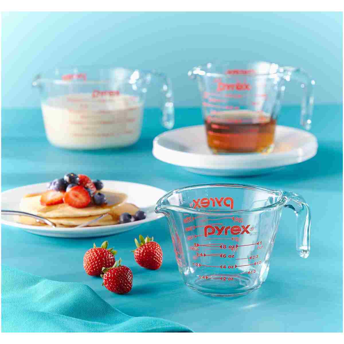 Pyrex Essentials (3-Pack) Glass Measuring Cups Set, (1, 2 & 4 Cup) Measuring Cups For Prepping, Baking and Cooking, Preheated Oven, Dishwasher, Freezer, and Microwave Safe