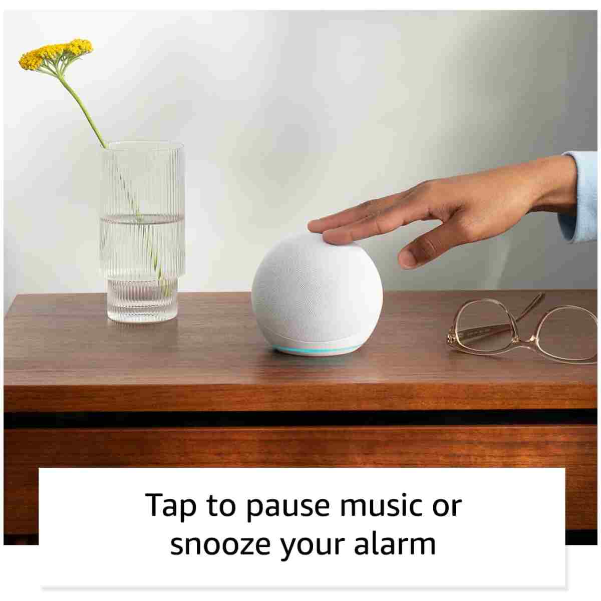 Vibrant sounding Alexa speaker, Great for bedrooms, dining rooms and offices, Glacier White