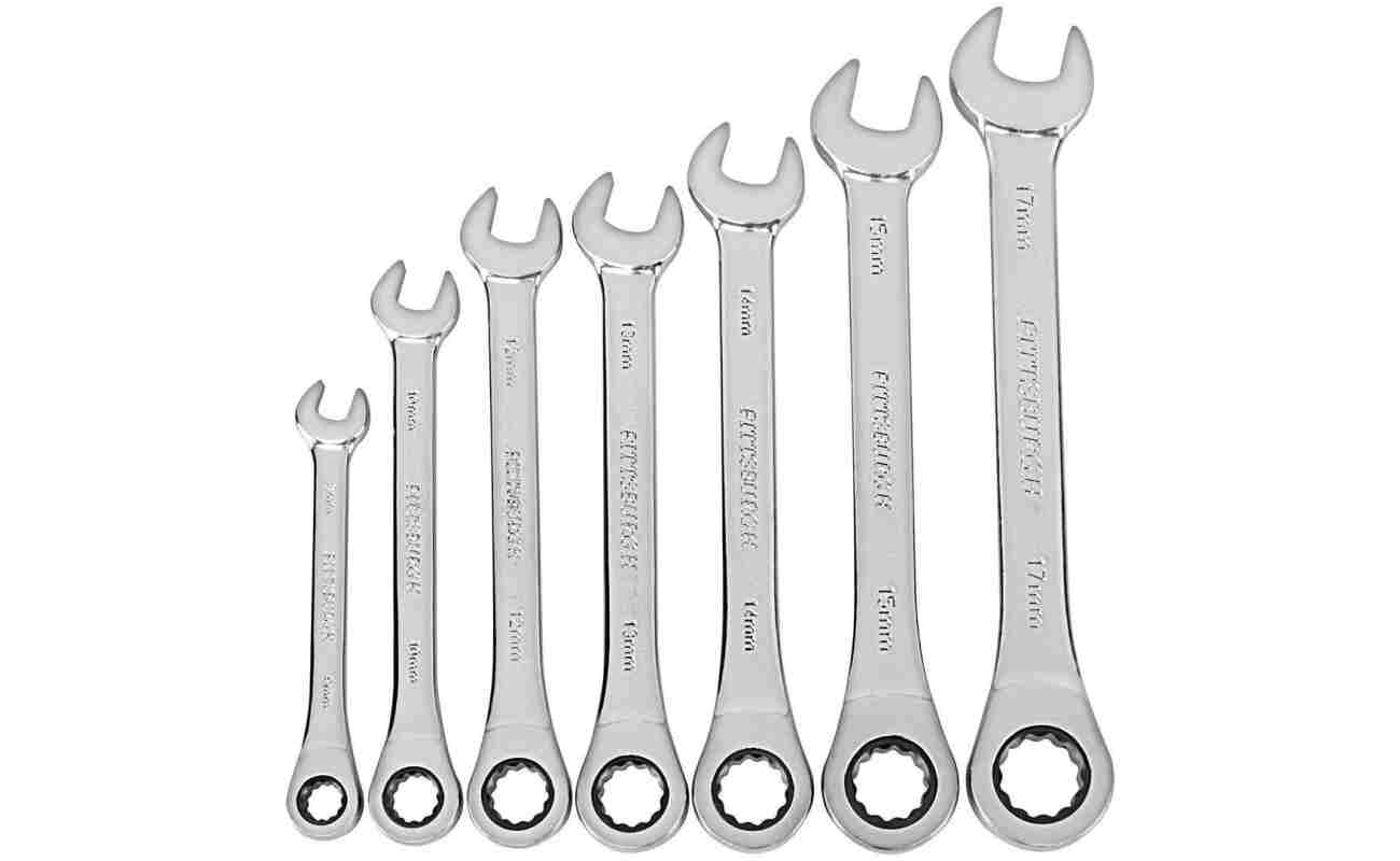 Metric Ratcheting Combination Wrench Set, 7-Piece